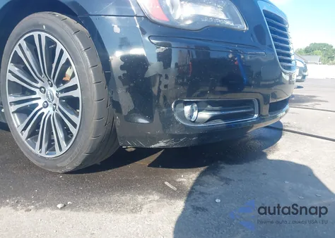 2013 Chrysler 300 300S z USA, uszkodzony, nr VIN 2C3CCABGXDH567813